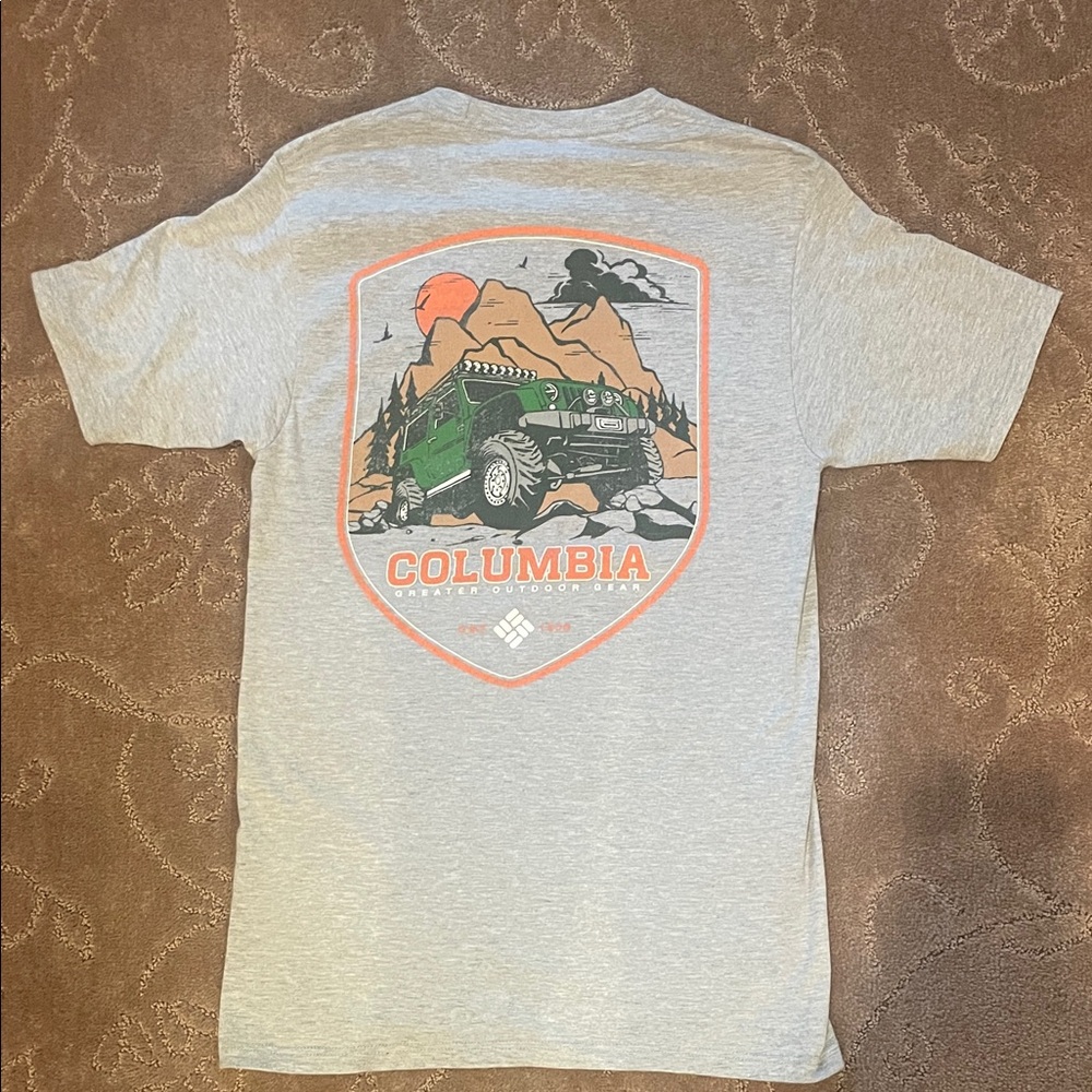 Columbia gray tshirt, men’s small, mountains and jeep